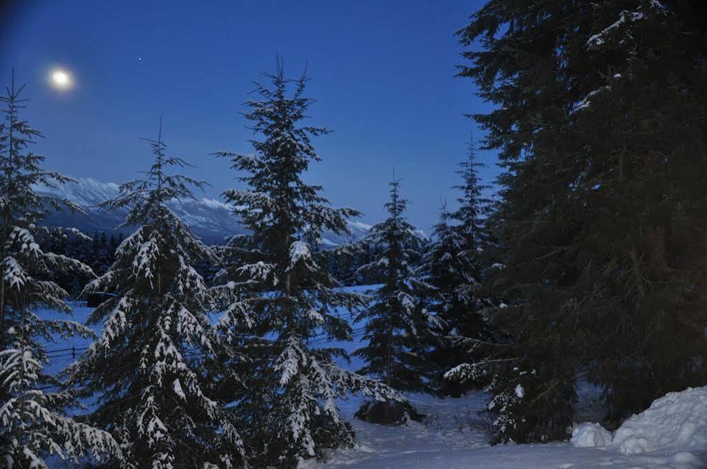 Mount 7 Lodges Голден Экстерьер фото