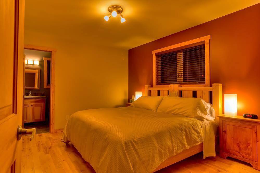 Mount 7 Lodges Голден Экстерьер фото