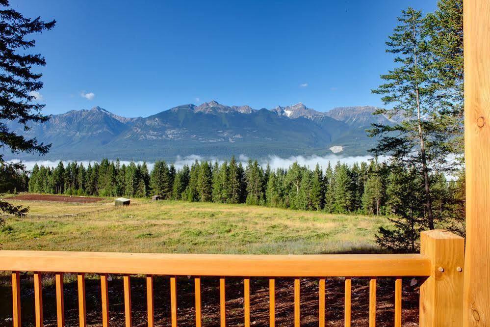 Mount 7 Lodges Голден Экстерьер фото
